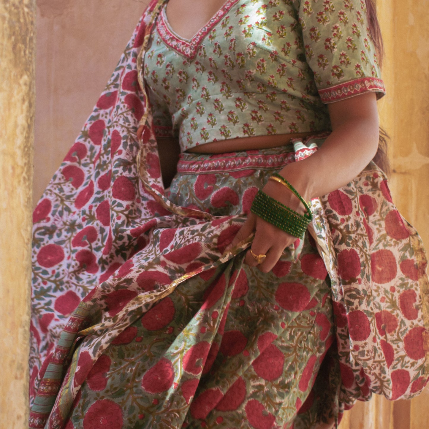 Basanti Set